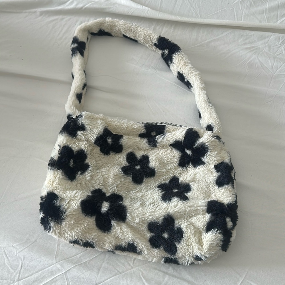 Flower fluffy Purse